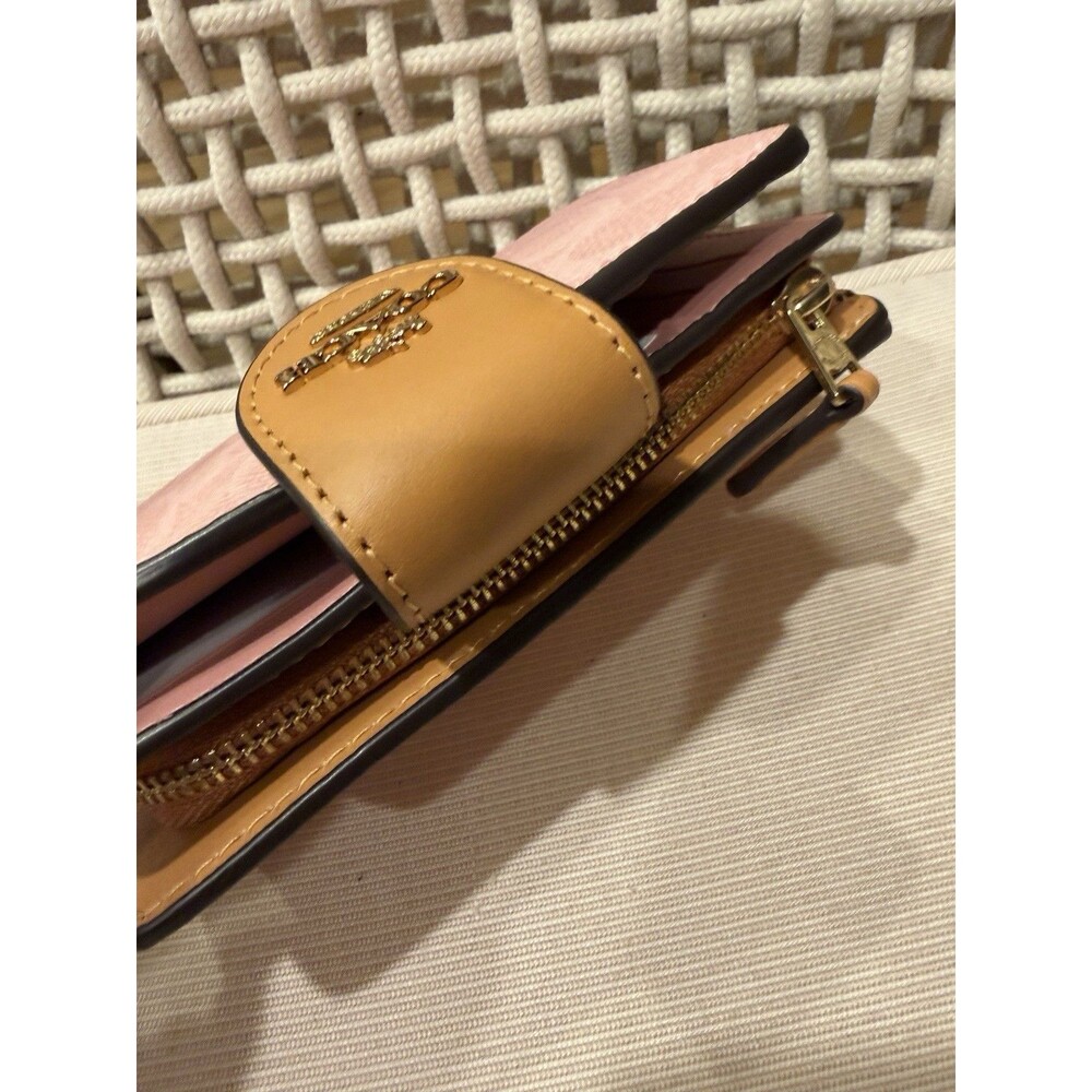 COACH CEC29 Medium Corner Zip Wallet Bifold Signature Canvas Powder Pink NWT - Picture 4 of 4